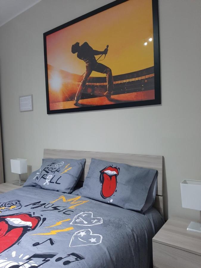 The Home Of Music Stars Catania Exterior photo